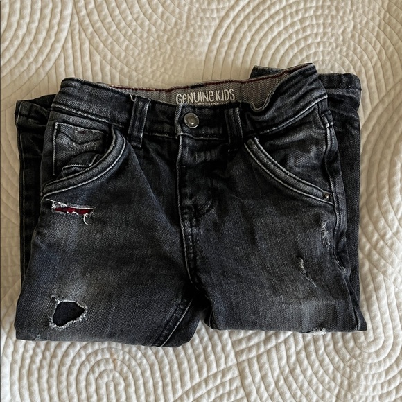 OshKosh B'gosh Toddler Boys Black Distressed Jeans - Picture 2 of 5